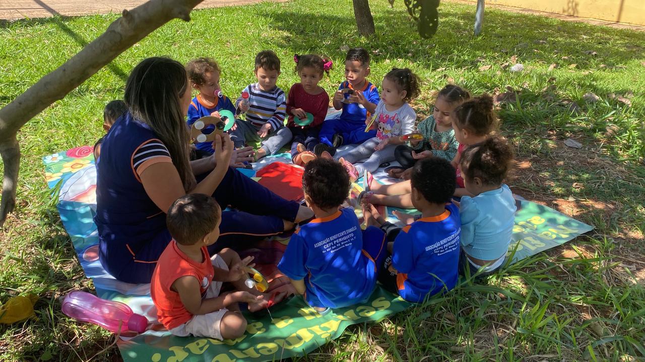 CEPI PERIQUITO - Descobrindo o Mundo, Fora de Sala de Aula: Projeto de Desemparedamento na Educação Infantil